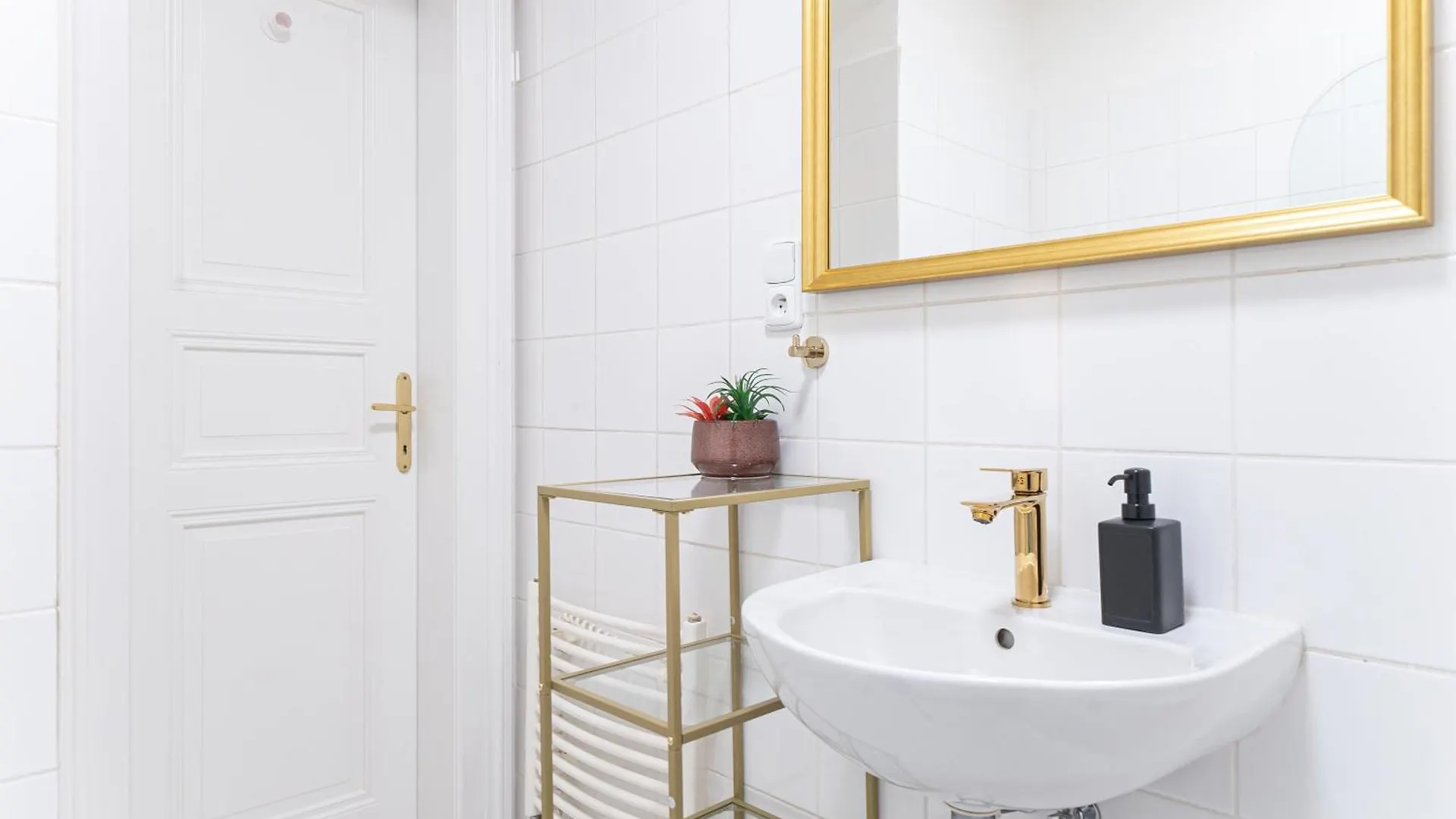Guest house Fancy Home Prague #2